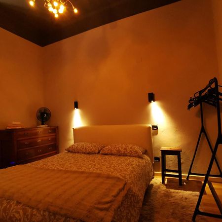 Curt Da Beta - Casa Vacanze Con Giardino In Corte Del XVIII Secolo Malnate Zewnętrze zdjęcie