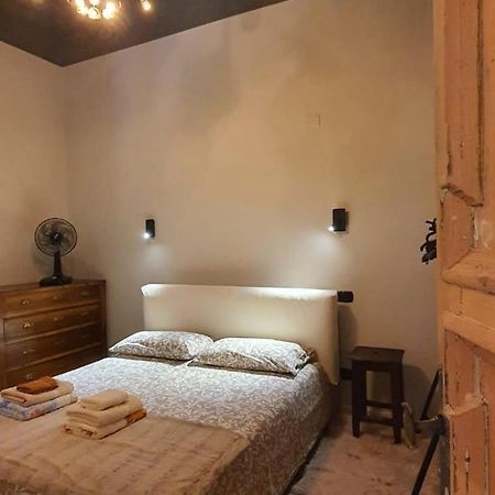Curt Da Beta - Casa Vacanze Con Giardino In Corte Del XVIII Secolo Malnate Zewnętrze zdjęcie