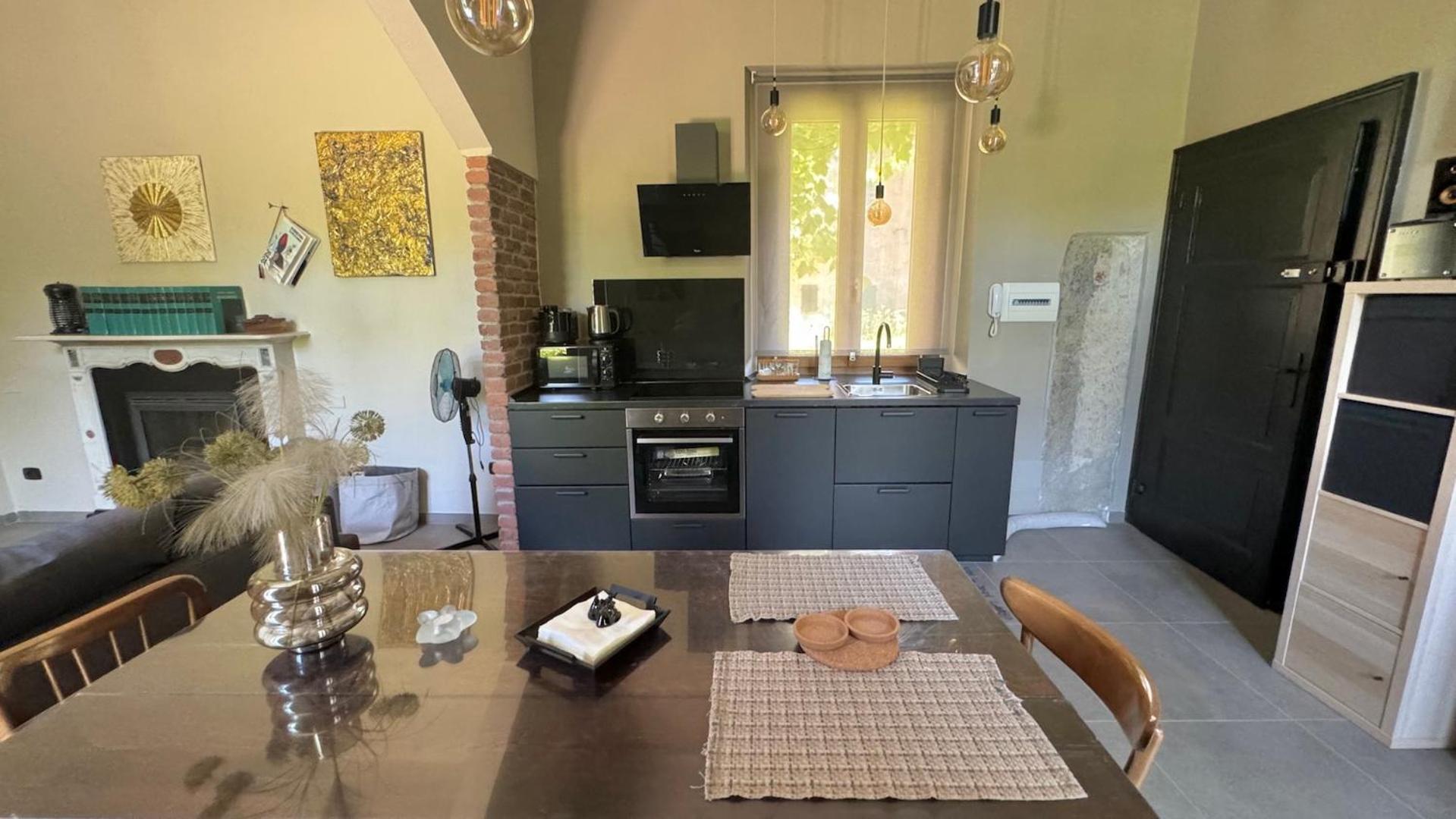 Curt Da Beta - Casa Vacanze Con Giardino In Corte Del XVIII Secolo Malnate Zewnętrze zdjęcie