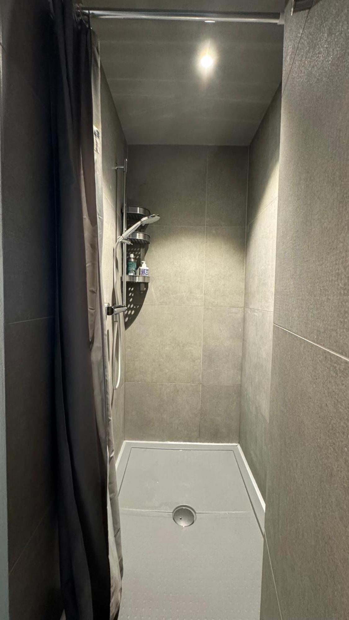 Curt Da Beta - Casa Vacanze Con Giardino In Corte Del XVIII Secolo Malnate Zewnętrze zdjęcie